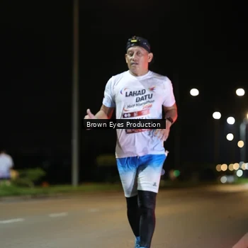 Runner Photo 7626200