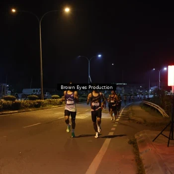 Runner Photo 7626417
