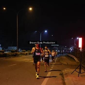 Runner Photo 7626444