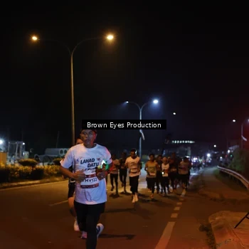 Runner Photo 7626452