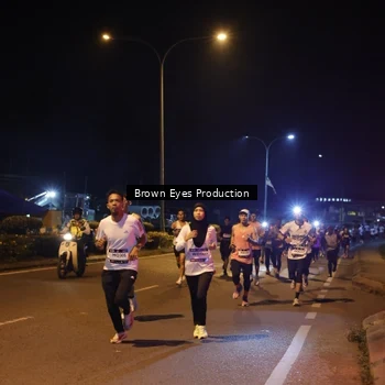 Runner Photo 7626464