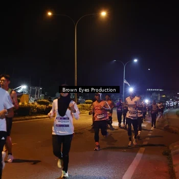 Runner Photo 7626465