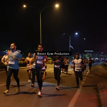 Runner Photo 7626471