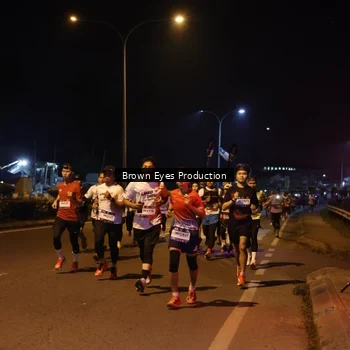 Runner Photo 7626475