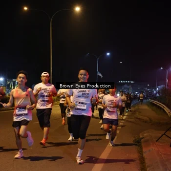 Runner Photo 7626494
