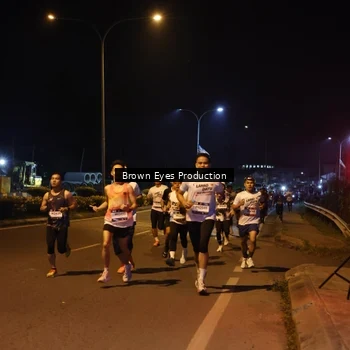 Runner Photo 7626498