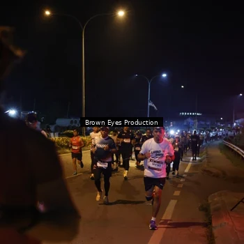 Runner Photo 7626511