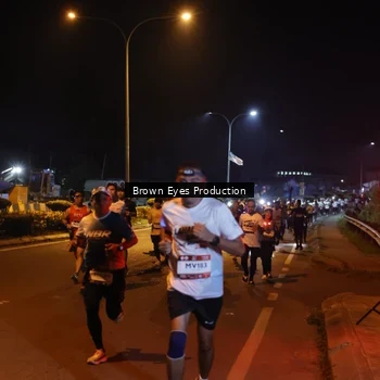 Runner Photo 7626512