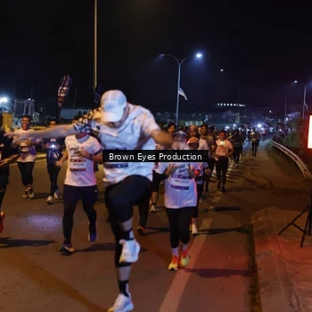 Runner Photo 7626547