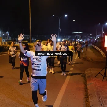 Runner Photo 7626565