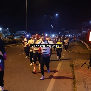 Runner Photo 7626567