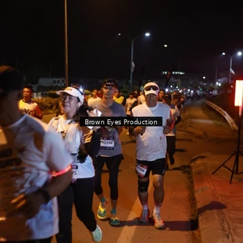 Runner Photo 7626575