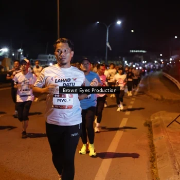 Runner Photo 7626596
