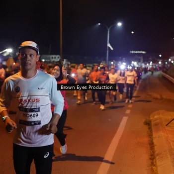 Runner Photo 7626602