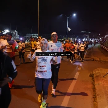 Runner Photo 7626613