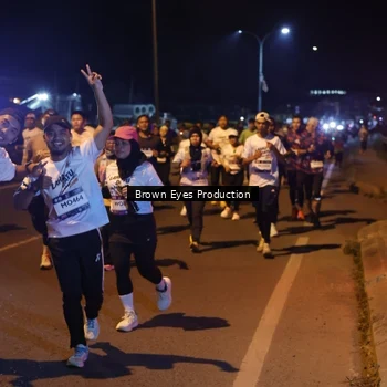 Runner Photo 7626673
