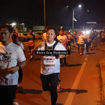 Runner Photo 7626680