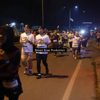 Runner Photo 7626684
