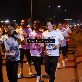 Runner Photo 7626711
