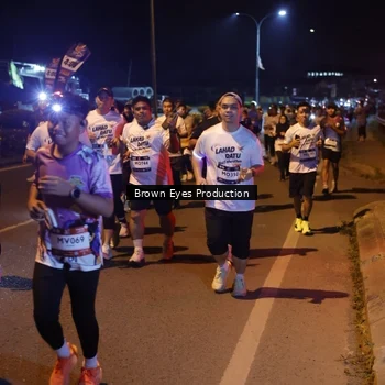 Runner Photo 7626720