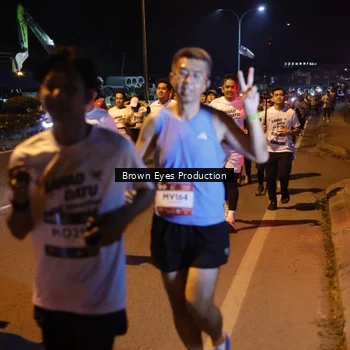 Runner Photo 7626735