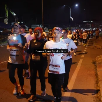 Runner Photo 7626738