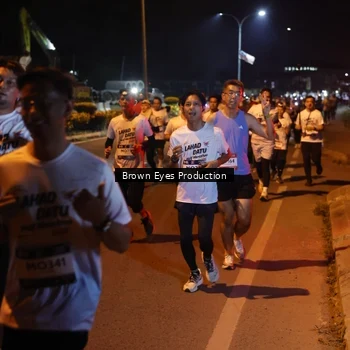 Runner Photo 7626740