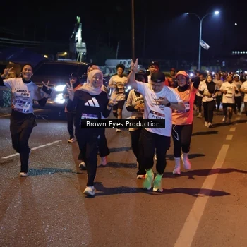 Runner Photo 7626753