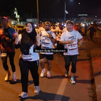 Runner Photo 7626772