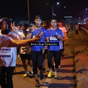 Runner Photo 7626843