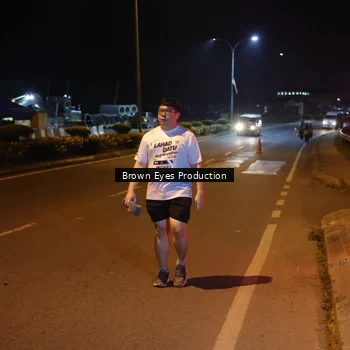 Runner Photo 7626874