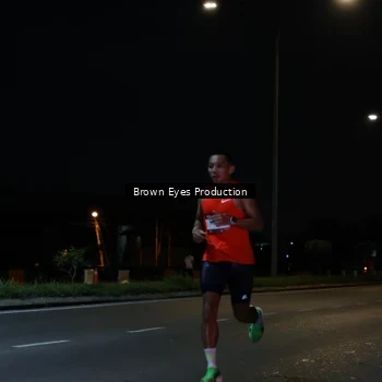 Runner Photo 7626993