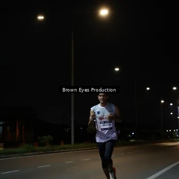 Runner Photo 7627003