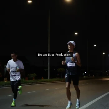 Runner Photo 7627009