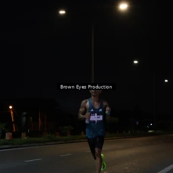 Runner Photo 7627024