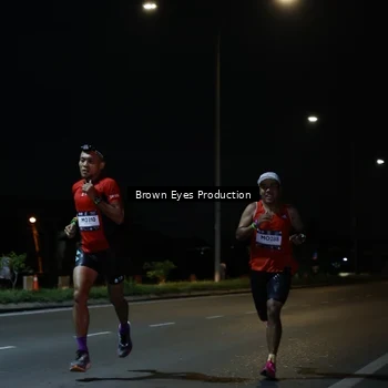 Runner Photo 7627034