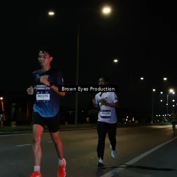 Runner Photo 7627214
