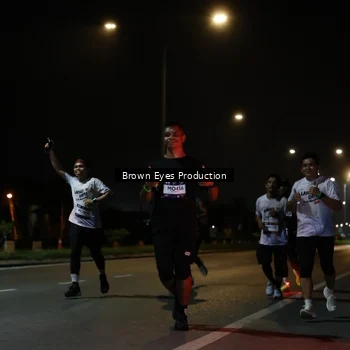 Runner Photo 7627512