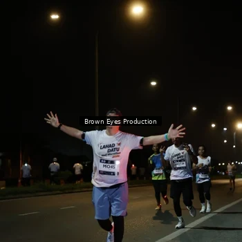Runner Photo 7627530