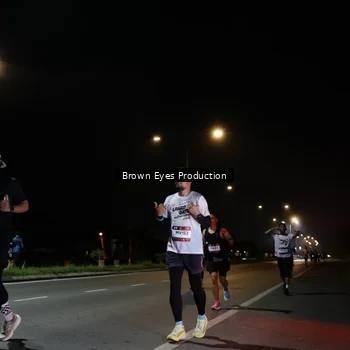 Runner Photo 7627556