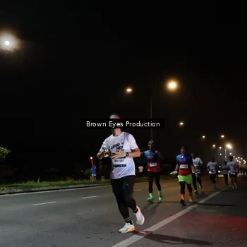 Runner Photo 7627572
