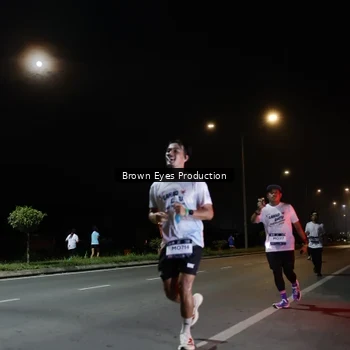 Runner Photo 7627577