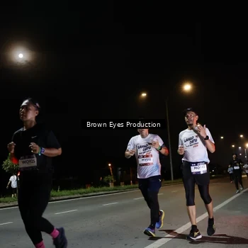 Runner Photo 7627585