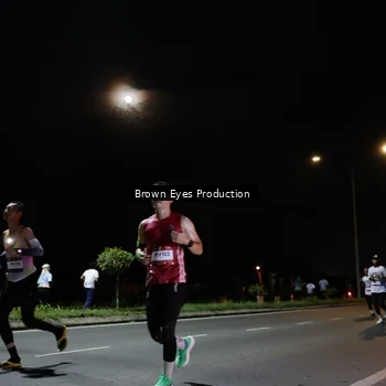 Runner Photo 7627606