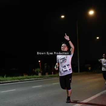 Runner Photo 7627670