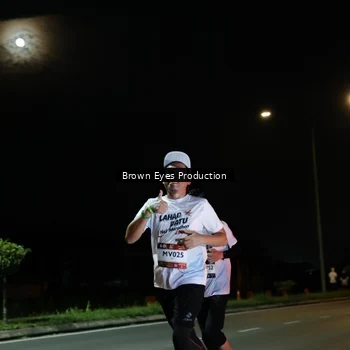 Runner Photo 7627683