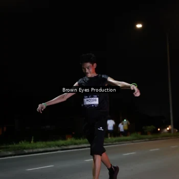Runner Photo 7627687