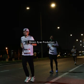 Runner Photo 7627690