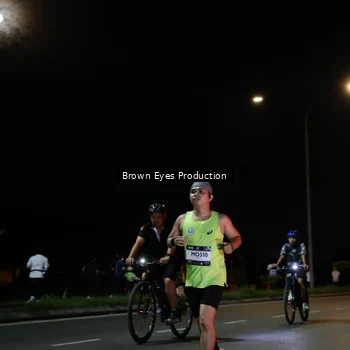 Runner Photo 7627711