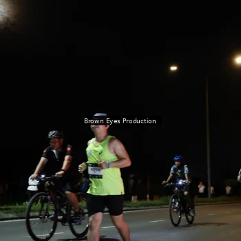 Runner Photo 7627712